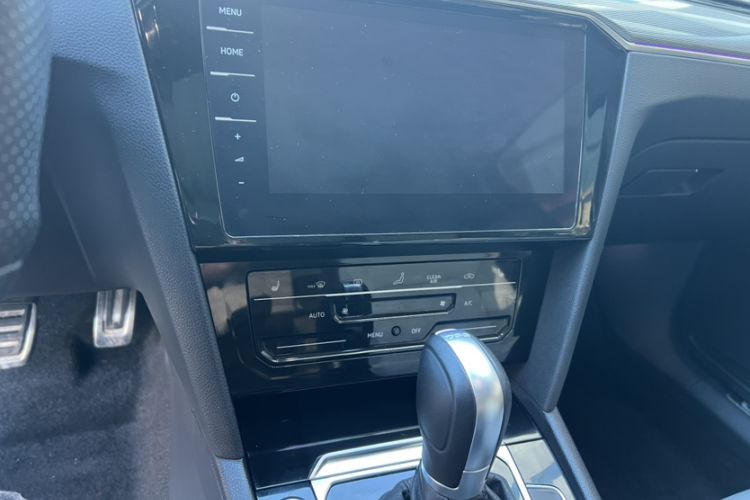 Used Volkswagen Magotan 2023 2 Million Units Limited Edition 330TSI DSG Leading Version