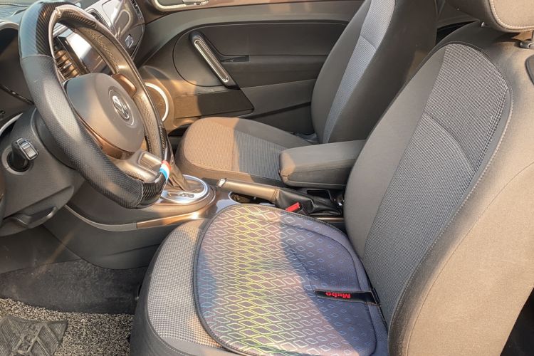 Used Volkswagen Beetle 2015 180TSI model
