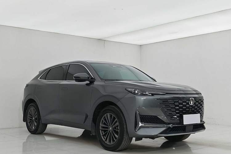 Used Changan UNI-K 2024 2.0T Two-Wheel Drive YueShang Trim
