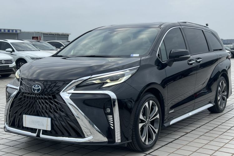 Used Toyota Granvia 2023 2.5L Hybrid Flagship VIP Edition
