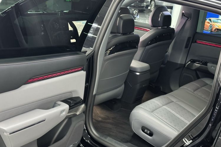 Used Zeekr 7X 2025 100 kWh Long-Range Rear-Wheel Drive with Intelligent Driving Features
