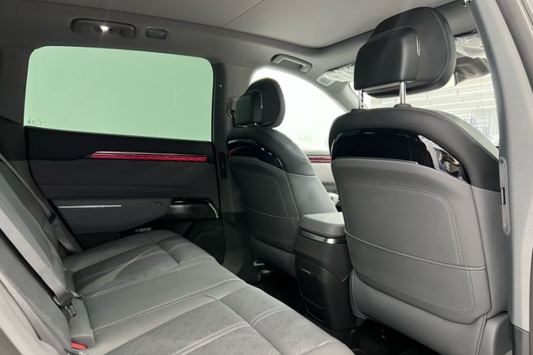 Used Zeekr 7X 2025 100 kWh Long-Range Rear-Wheel Drive with Intelligent Driving Features