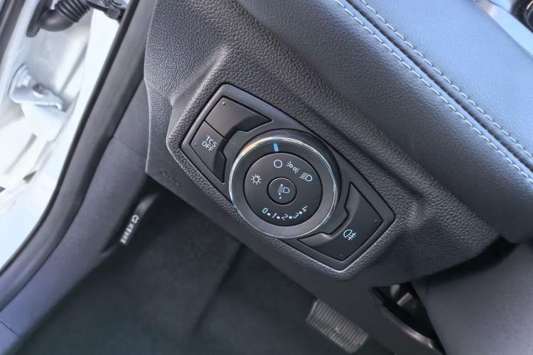 Used Ford Escort 2021 1.5L Automatic Diamond Edition
