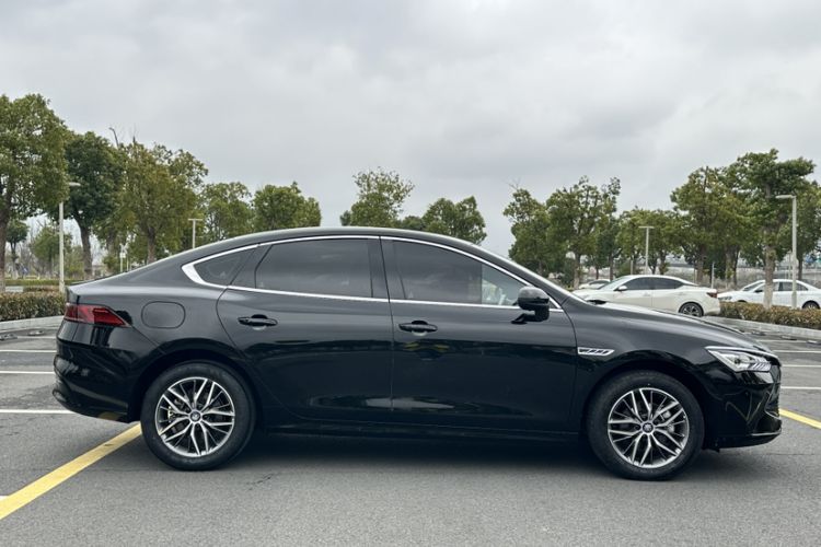 Used BYD Qin PLUS 2023 Champion Edition DM-i 120KM Leading Model
