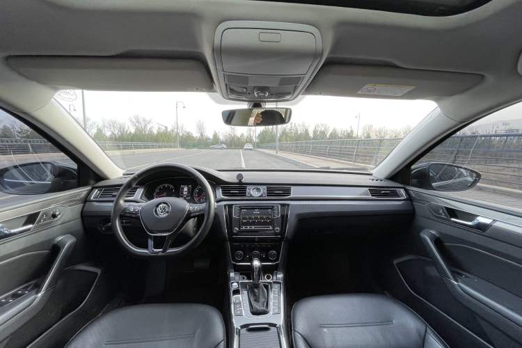 Used Volkswagen Passat 2017 330TSI DSG Prestige Edition
