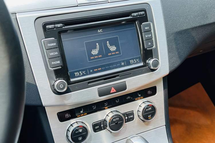 Used Volkswagen FAW-Volkswagen CC 2015 2.0 TSI Luxury Model
