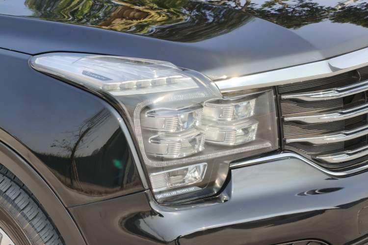 Used GAC Trumpchi GS7 2017 320T Two-Wheel-Drive Luxury Smart Connectivity Model
