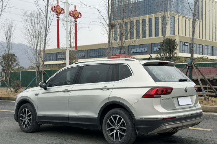 Used Volkswagen Tiguan L 2018 330TSI Automatic Two-Wheel Drive Luxury Edition
