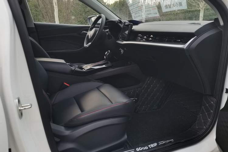 Used MG 5 2021 180 DVVT CVT Youth Luxury Edition
