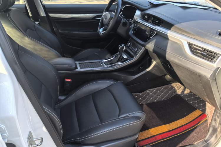 Used Geely Auto Emgrand 2019 Leading Edition 1.5L CVT Upward Connectivity Model China V Standard
