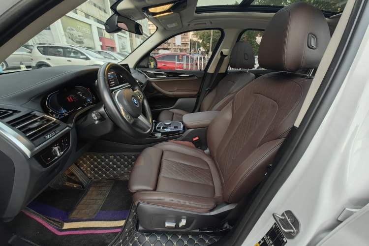 Used BMW iX3 2023 Leading Model
