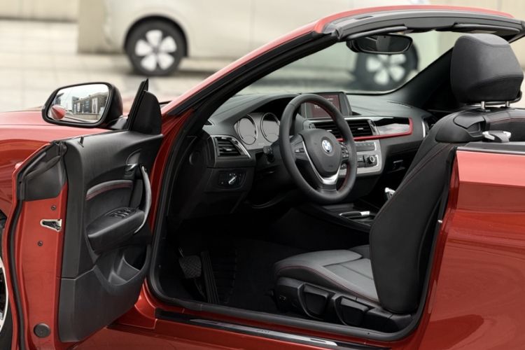 Used BMW 2 Series 2018 220i Convertible Coupe Sports Design Package
