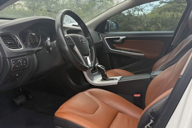 Used Volvo S60 2019 S60L Facelift T5 Intelligent Advanced Edition
