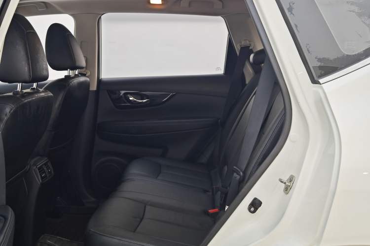 Used Nissan X-Trail 2019 2.0L CVT Smart Connect Comfort Edition 2WD
