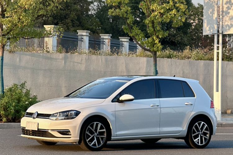 Used Volkswagen Golf 2020 200TSI DSG Comfortable and Ambitious Edition