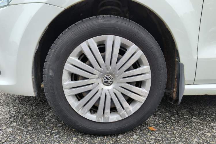 Used Volkswagen Polo 2016 1.6L Automatic Comfort Model
