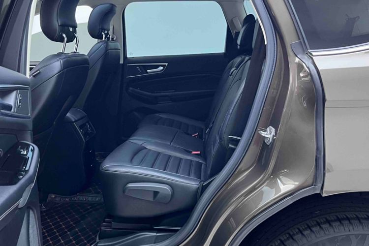 Used Ford Edge 2016 EcoBoost 245 Four-Wheel Drive Titanium Edition 7-Seater
