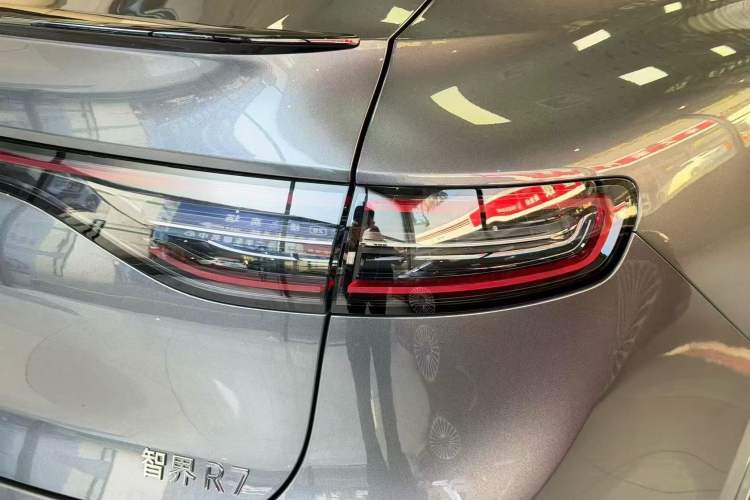 Used Hima Luxeed R7 2024 All-Electric 736 km Ultra