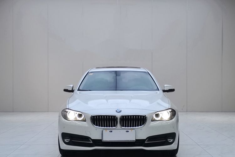 Used BMW 5 Series 2014 520Li Elegant Model
