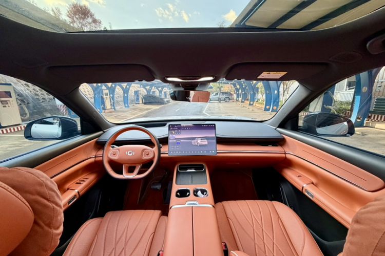 Used  Q07 2025 215 Flagship Edition
