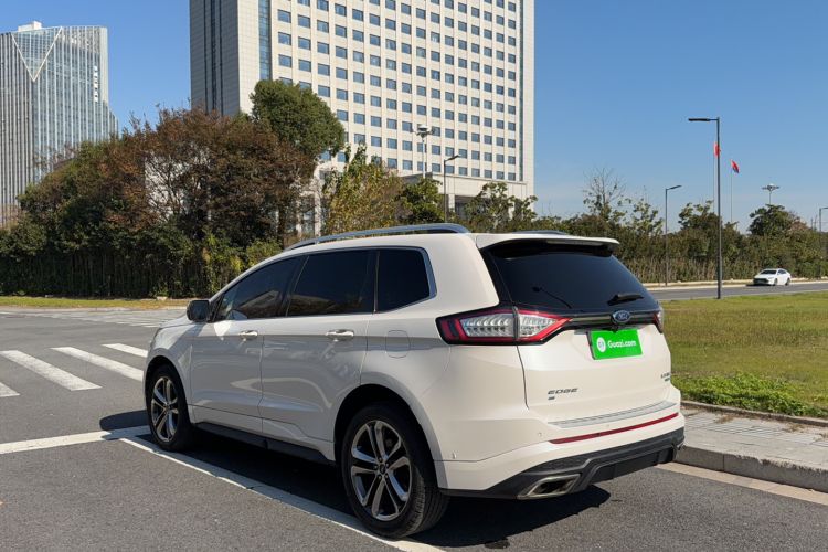Used Ford Edge 2018 EcoBoost 245 Two-Wheel-Drive Sporty 7-Seater