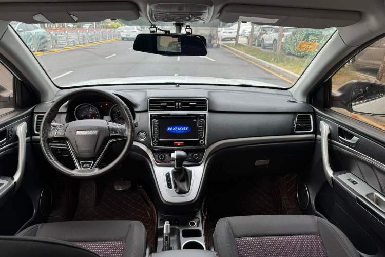 Used Haval M6 2018 Revised Version 1.5T DCT Two-Wheel Drive Urban Style

