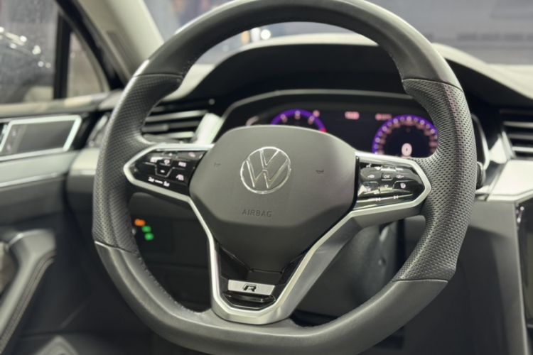 Used Volkswagen Magotan 2023 2 Million Units Commemorative Edition 330TSI DSG Luxury Version
