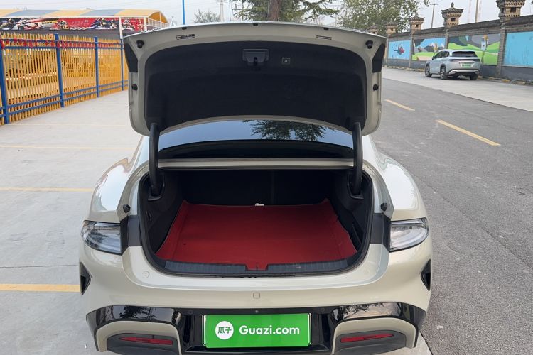 Used  SU7 2024 Rear-Drive Long-Range Intelligent Driving Version
