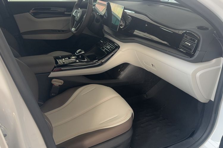 Used BYD Qin PLUS 2024 HONOR Edition DM-i 55KM Leading Model
