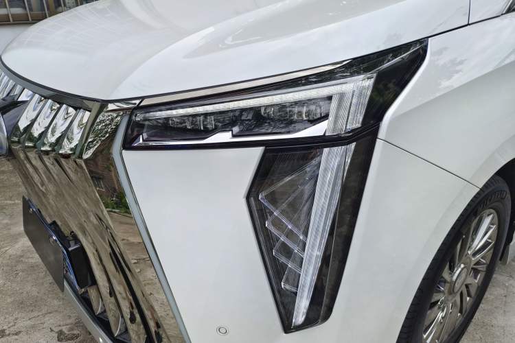 Used GAC Trumpchi M8 2023 Zongshi Series Dual-Motor YuZun Edition
