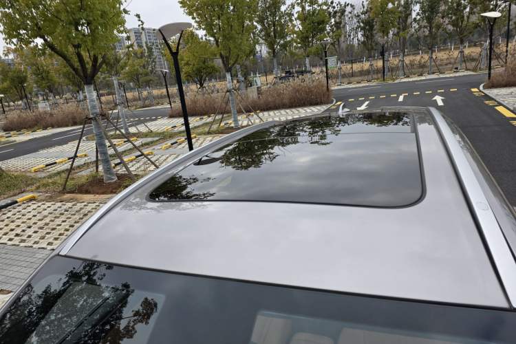 Used  L7 2025 EM-i 115km Exploration+ Edition
