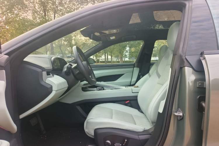 Used Zeekr 001 2025 WE Edition 100 kWh Rear-Wheel Drive