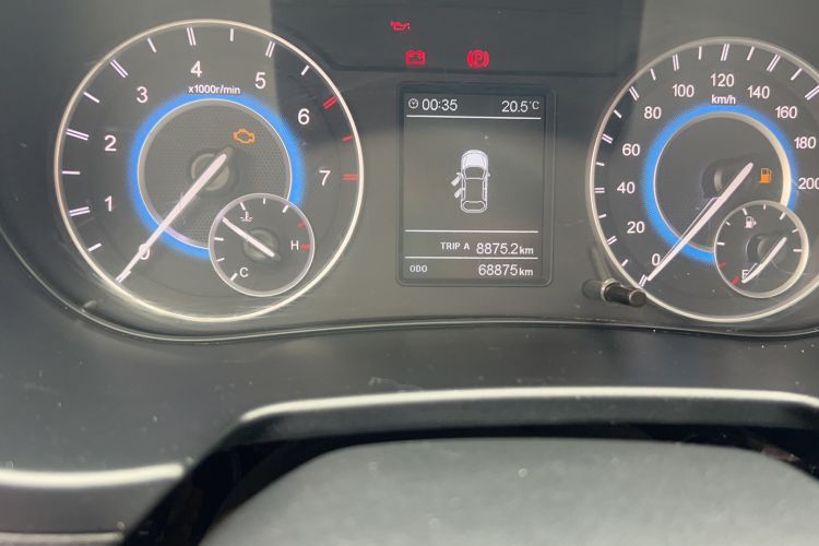 Used Dongfeng Fengon S560 2018 1.8L Manual Urban Model 7 Seats