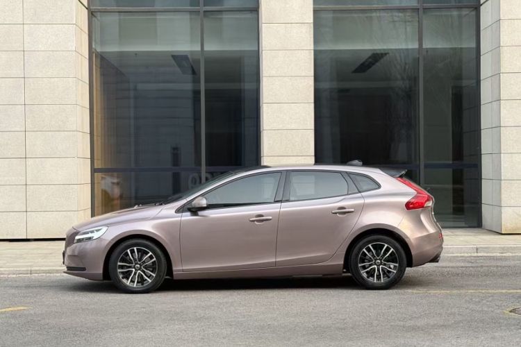 Used Volvo V40 2018 T3 Zhiyi Edition