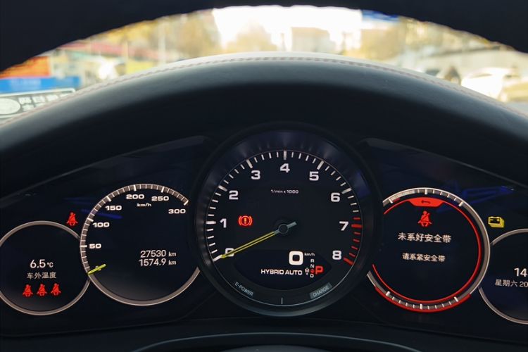 Used Porsche Panamera 2023-Year Restyled Panamera 4 E-Hybrid Platinum Edition 2.9T
