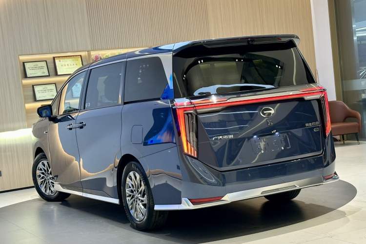 Used GAC Trumpchi Xiangwang M8 2025 Kunkun Series Ultra First-Class Cabin
