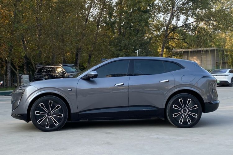 Used  07 2024 Max Extended-Range Edition