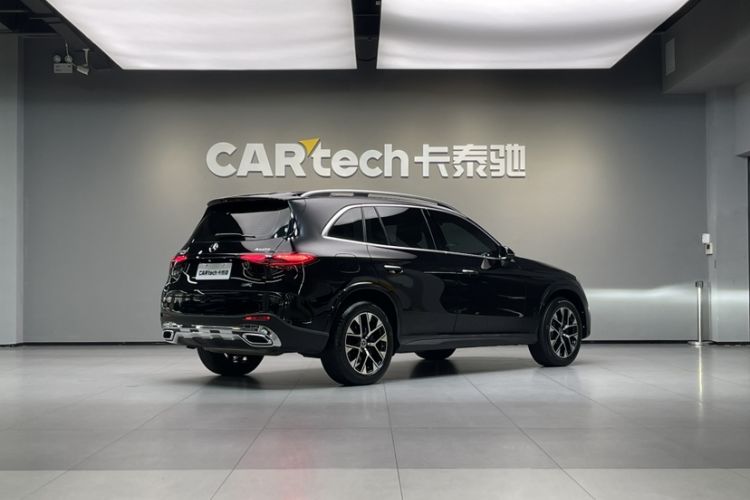 Used Mercedes-Benz GLC 2023 GLC 260 L 4MATIC Luxury Model 5 Seats
