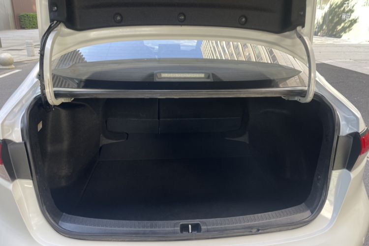 Used Toyota Levin 2022 Dual-Motor 1.8H E-CVT Leading Edition
