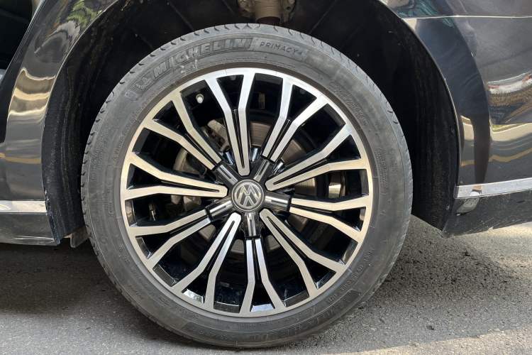 Used Volkswagen Phideon 2019 380TSI Two-Wheel Drive Business Edition China VI Standard
