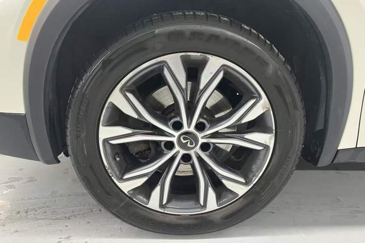 Used Infiniti QX30 2017 2.0T Four-Wheel Drive Fashion Edition