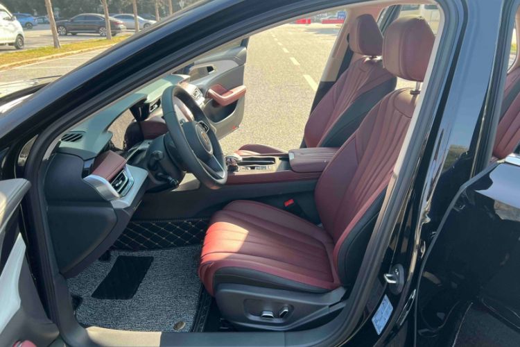 Used Hongqi H5 2025 2.0T Automatic Flag Edition – 500 000 Units Commemorative Version