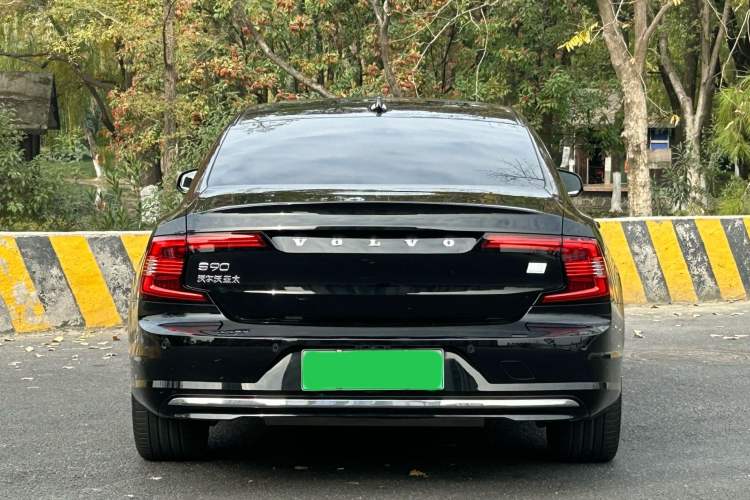 Used Volvo S90 New Energy 2024 Plug-in Hybrid Four-Wheel Drive Long-Range Luxury Smart Edition

