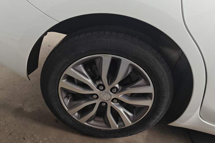 Used Buick GT 2018 18T Automatic Elite Model