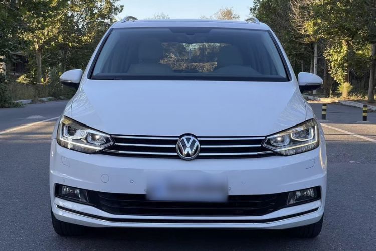 Used Volkswagen Touran 2018 Volkswagen Touran L 280TSI DSG Comfort Edition 7-seater
