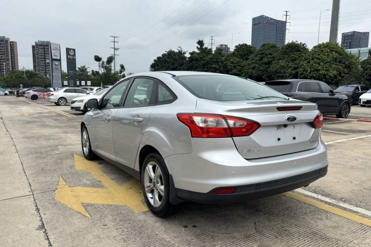 Used Ford Focus 2012 Sedan 1.6L Automatic Fashion Edition
