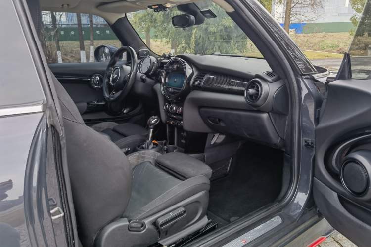 Used  MINI 2016 2.0T COOPER S
