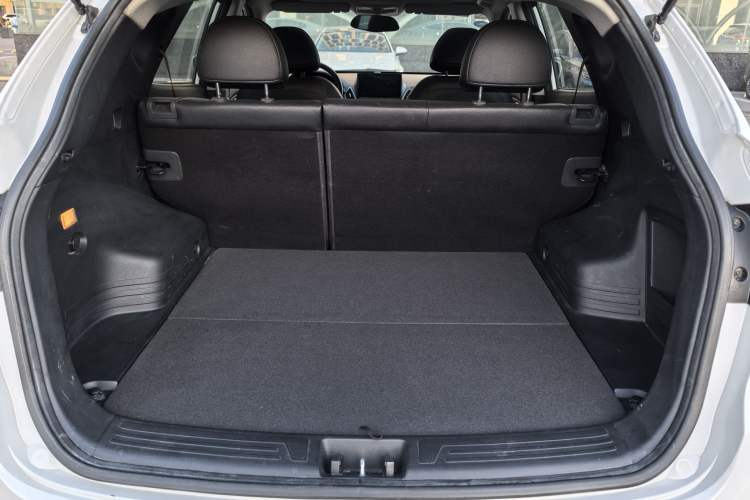 Used Hyundai ix35 2015 2.0L Automatic 2WD Smart Type China IV
