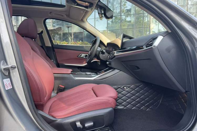 Used BMW i3 2022 eDrive 35 L
