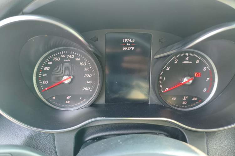 Used Mercedes-Benz GLC 2017 GLC 260 4MATIC Luxury Model
